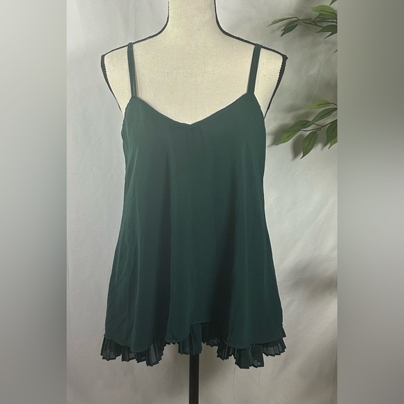 White House Black Market Green Ruffled Camisole - Picture 5 of 10